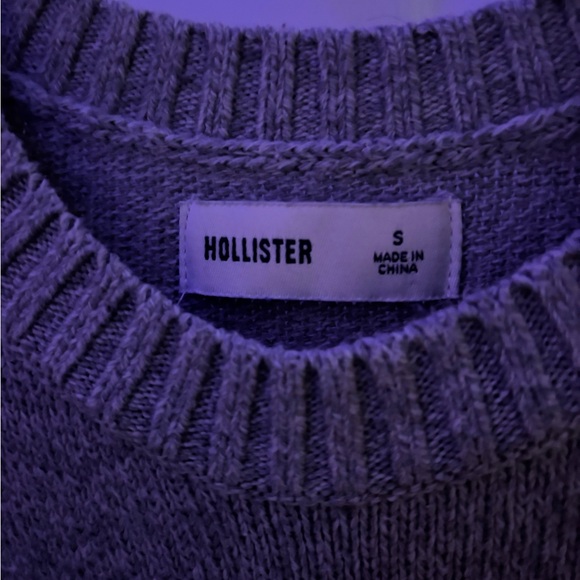 Hollister Gray Sweater with Bear Motif - Picture 2 of 3